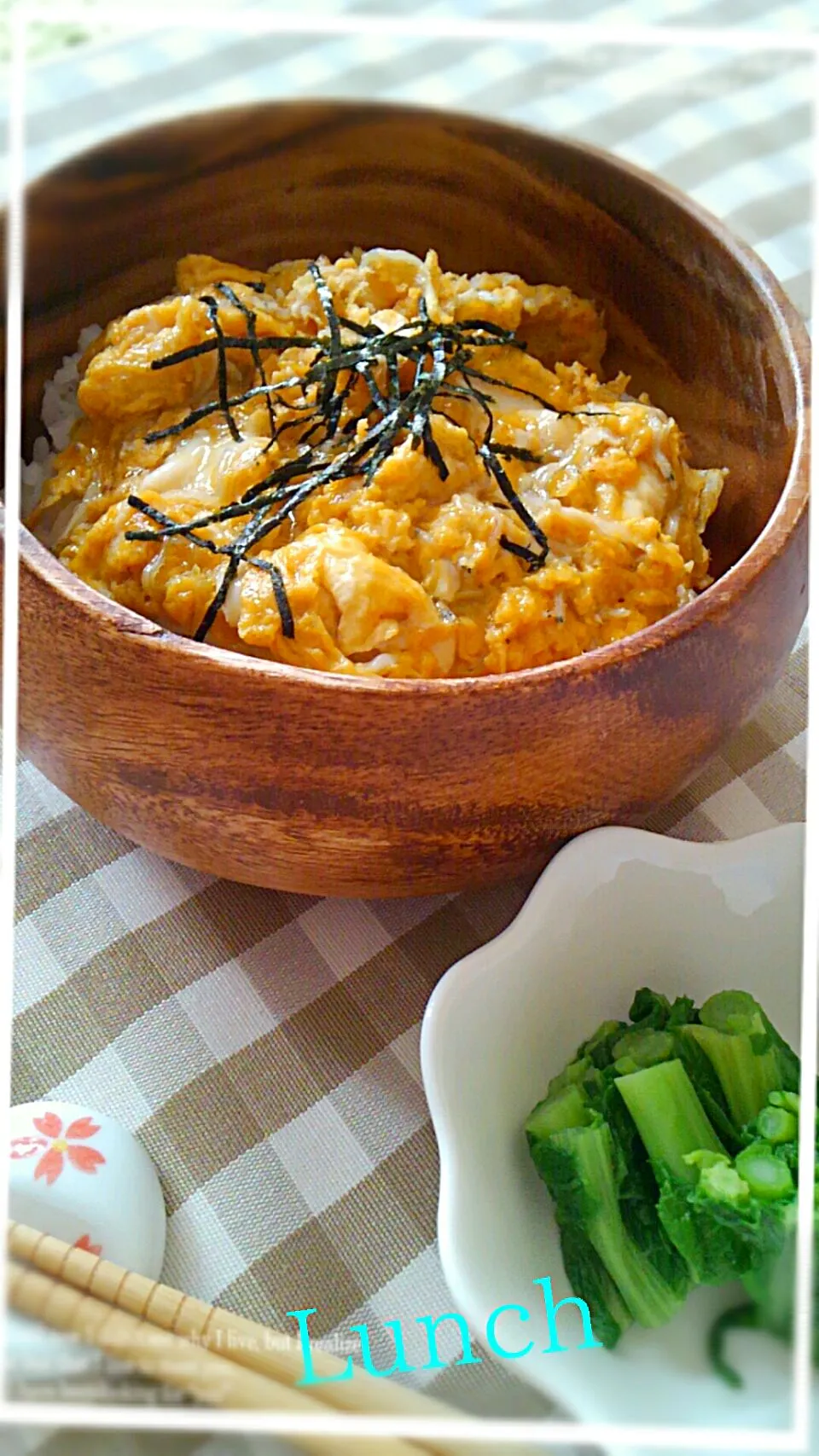 Snapdishの料理写真:土曜日のお昼ご飯••
しらす入り玉子丼で、頂きまぁ~す。|kimikimi󾬍さん