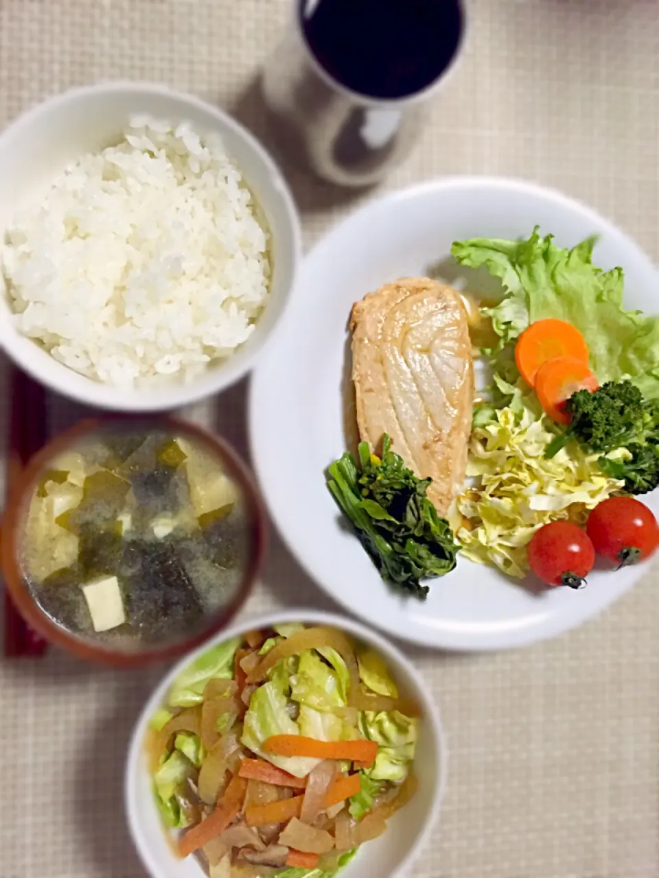 カジキマグロのバタポンステーキ&エリンギと野菜の醤油炒め&おあげの味噌汁&蒸し野菜サラダ💓|あゆかさん