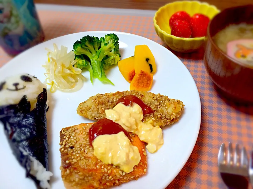 サーモンとチキンの胡麻フライ|吉さん