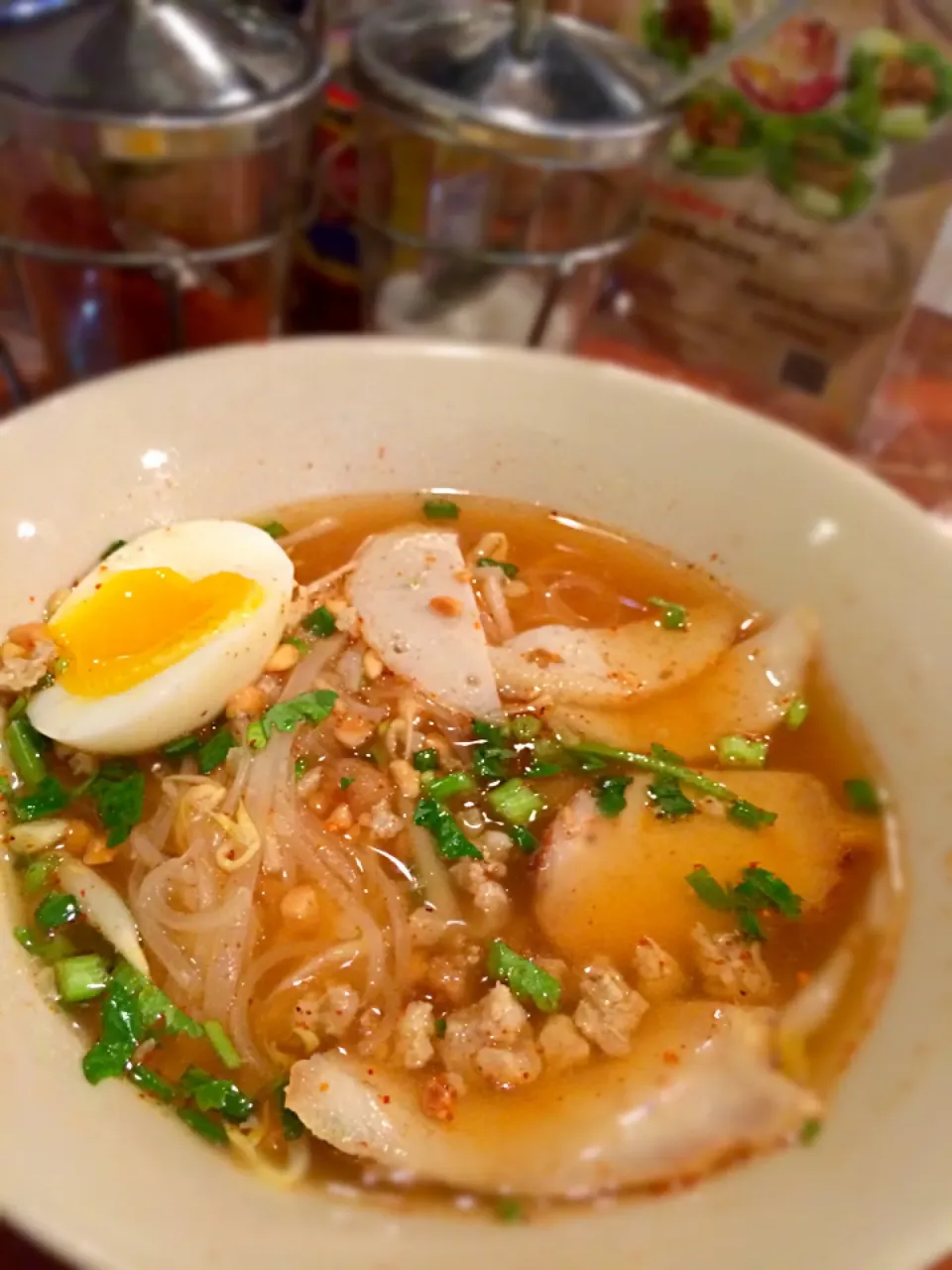 Spicy Egg noodle@ร้านก๋วยเตี๋ยวไข่ย้อนยุค C.D.C|Chalinee Kalyanamitraさん