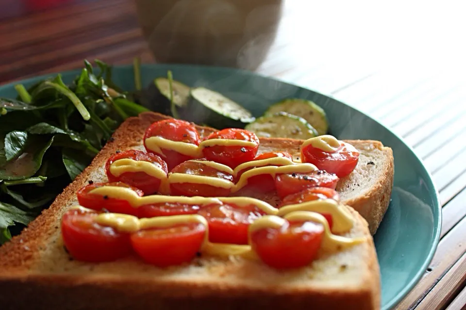 トマト トースト🍅|よっすぃさん