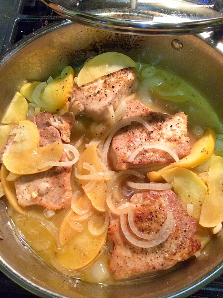 Pork chops with apples and onions|Stephanie Morrisonさん