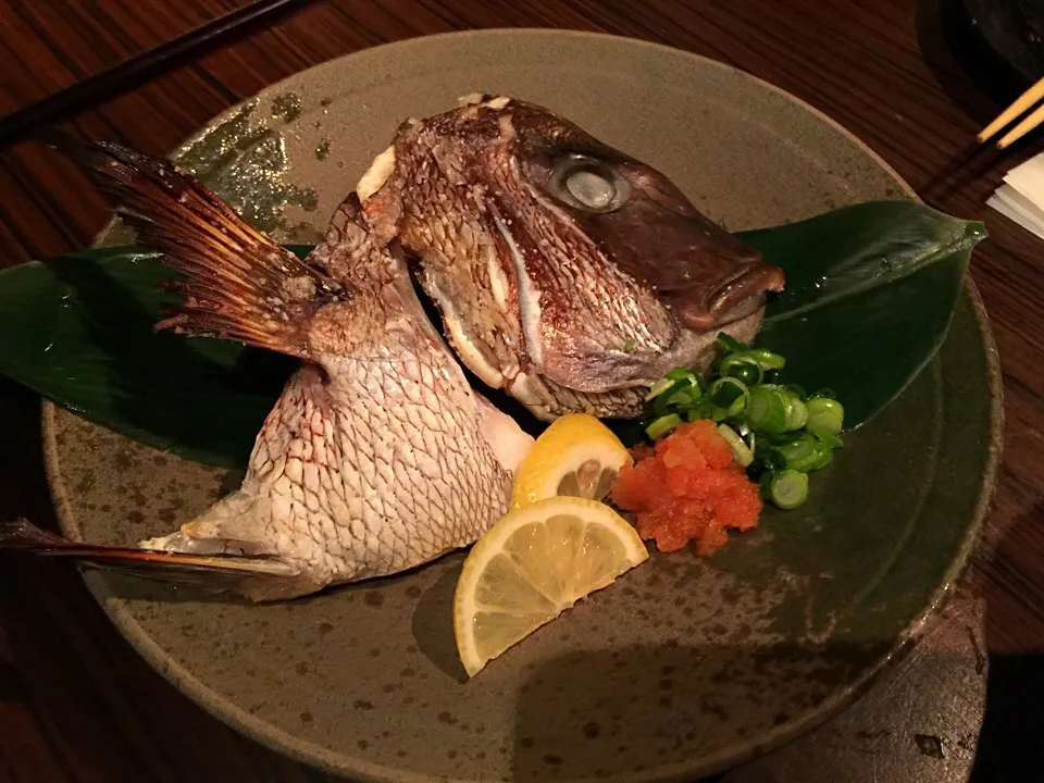 天然鯛の兜煮😤😋|きのすけ〜さん