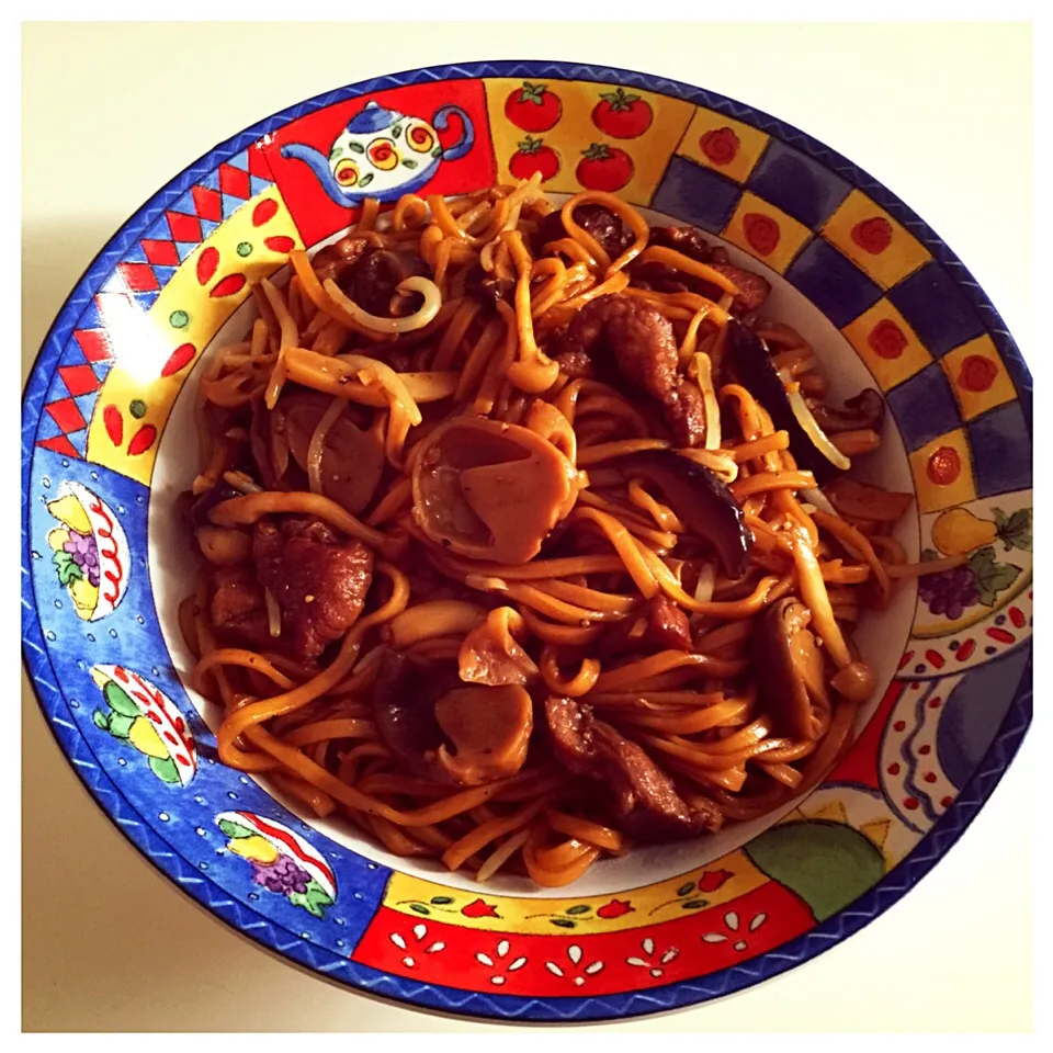 Stir-fried Ee-fu Noodles with Assorted Mushrooms & Marinated Sliced Pork|Boobooさん