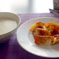 Conjee and kimchi dumplings|Carmen Li Yee Manさん