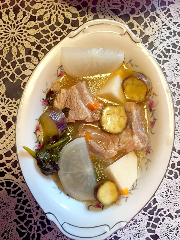 Snapdishの料理写真:Filipino's all time favorite😋sinigang|Grace Cruzさん