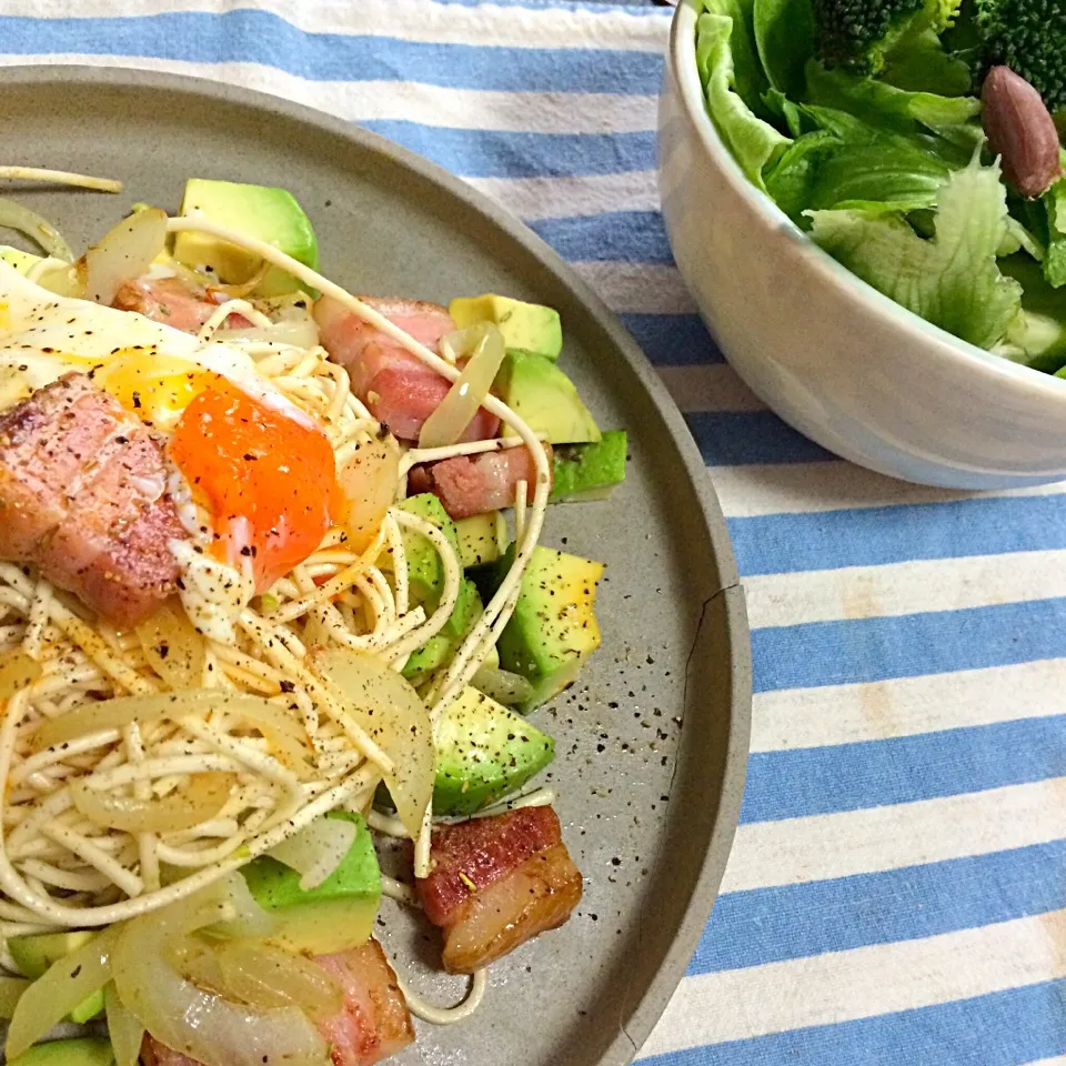 厚切りベーコンとアボカドのうどんパスタ|kumiさん