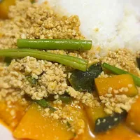 Snapdishの料理写真:鶏ひき肉とカボチャのレッドカレー|北川 智康さん