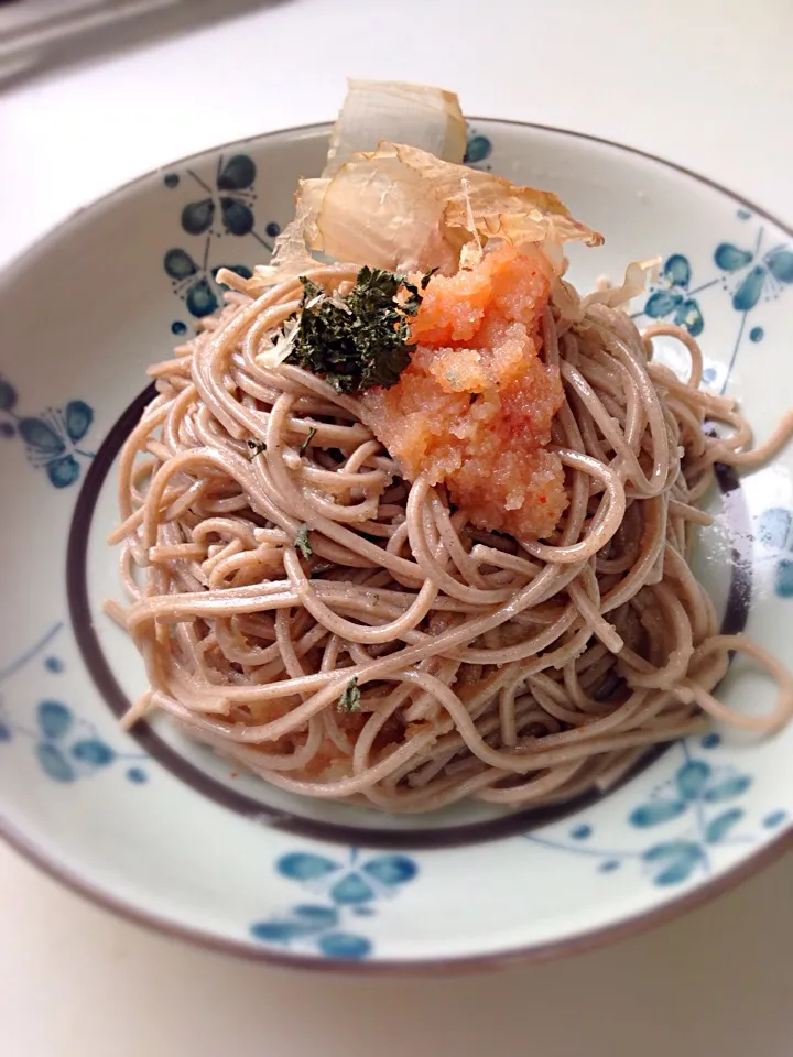 オリーブオイルで和えた蕎麦に明太子を載せて。|FU-TEN 古原貴大さん