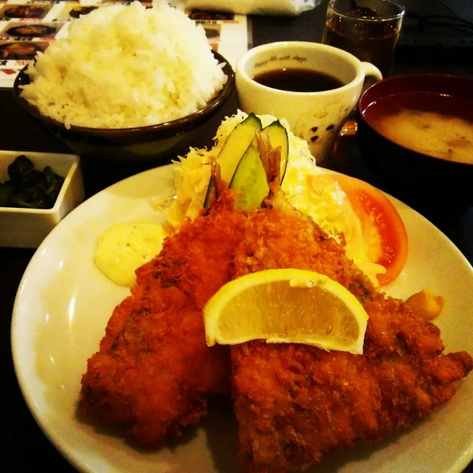 赤札屋のアジフライ定食、650円。|東京ライオンズさん