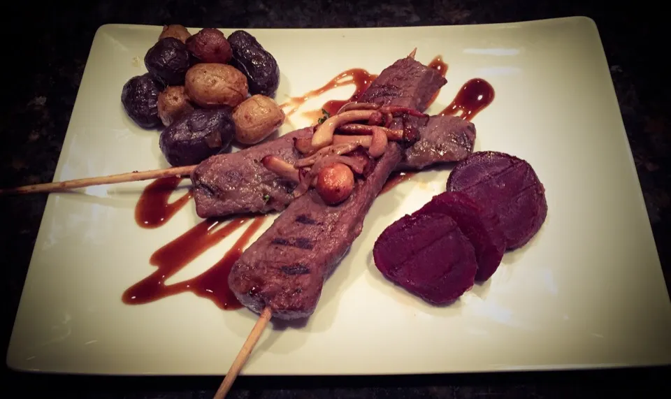 Beets, grilled beef teriyaki skewers & fingerling potatoes|chef_MelissaWさん