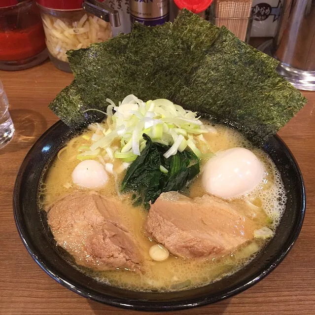 一刀盛り 豚骨醤油ラーメン|r1990297さん