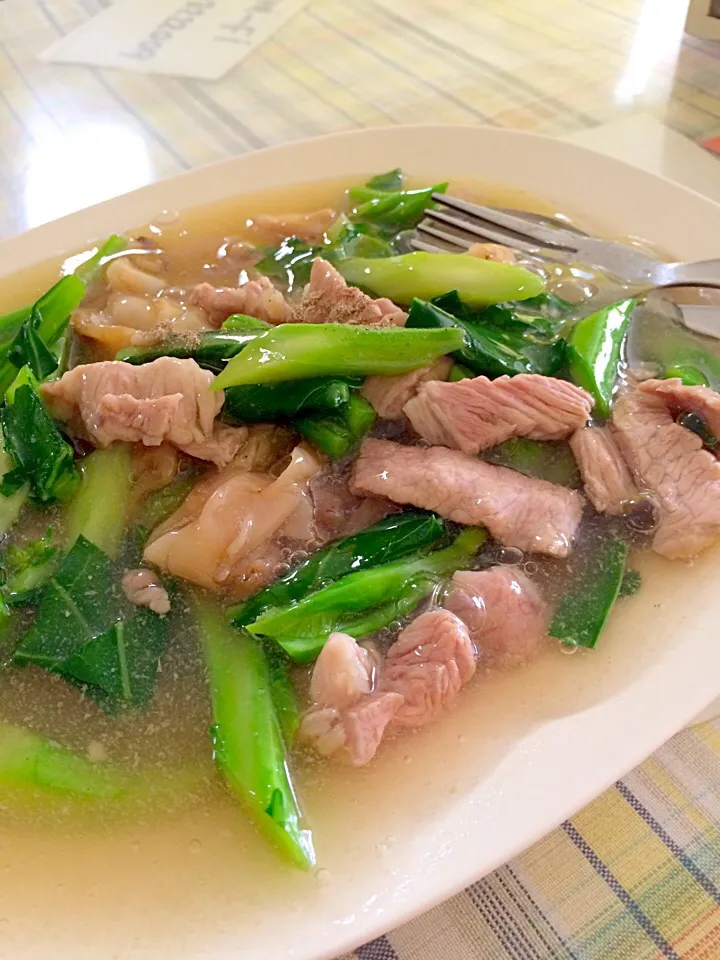 豚肉あんかけ麺 (เส้นใหญ่ราดหน้าหมู)|miaco_macさん