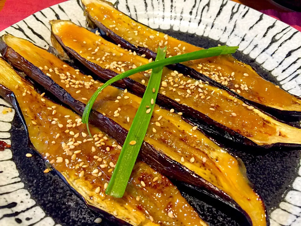 Oven roasted eggplant with caramelized miso.オーブンでアレンジ茄子田楽。|Sayaka Jinsenji Huletteさん