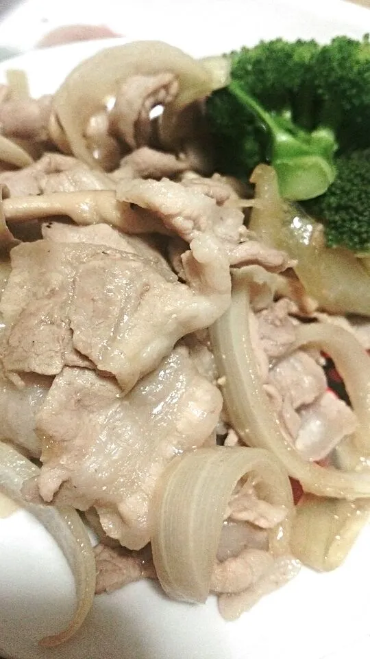 豚バラ肉と玉ねぎのポン酢炒め|かつこさん