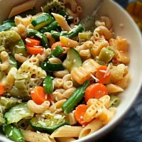 Snapdishの料理写真:Whole wheat noodles and veggies for #Lunch...yum!|Jessica Wallin Bowmanさん