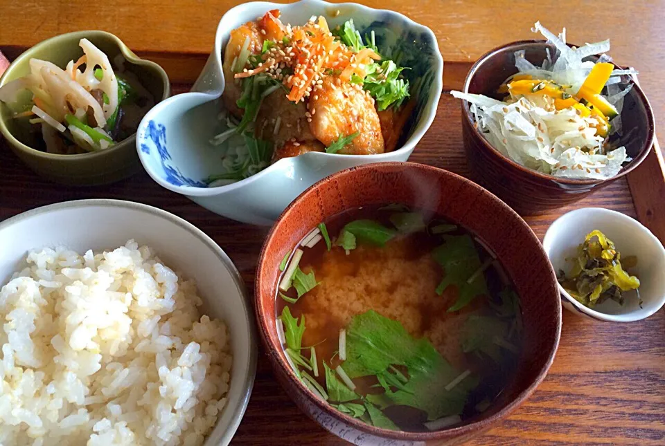 日常茶飯で日常茶飯なランチʕ-̼͡-ʔ🍚|七海さん