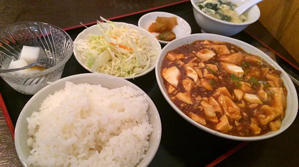 【日替定食】挽肉と豆腐のオイスターソース煮込みを頂きました。|momongatomoさん