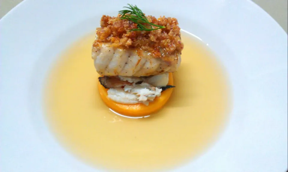 Snapdishの料理写真:Baked Ling fillet with taro crust with crab and papaya consomme #Seafood|Hey_Chefさん