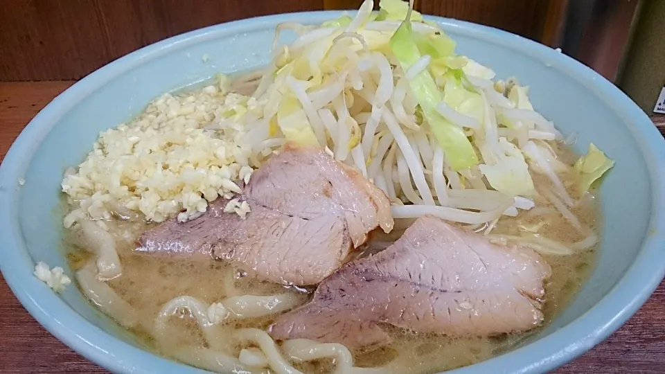 二郎池袋東口店のラーメン+ニンニクW ＠池袋|大脇さん