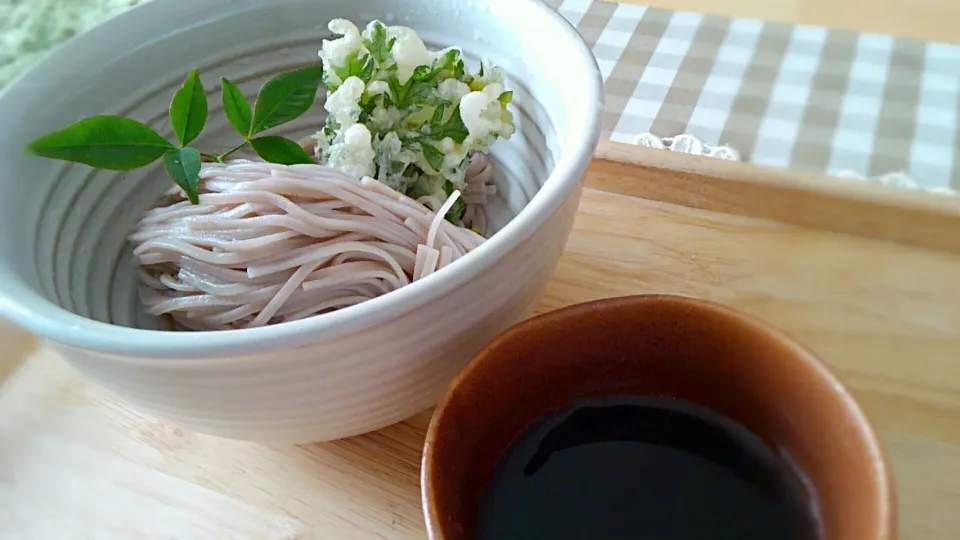 山芋入りざる蕎麦の乾麺で
お昼ご飯•••|kimikimi󾬍さん