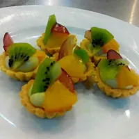 Snapdishの料理写真:fruit tart|chef kugila_loさん