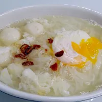 Soup noodles with egg