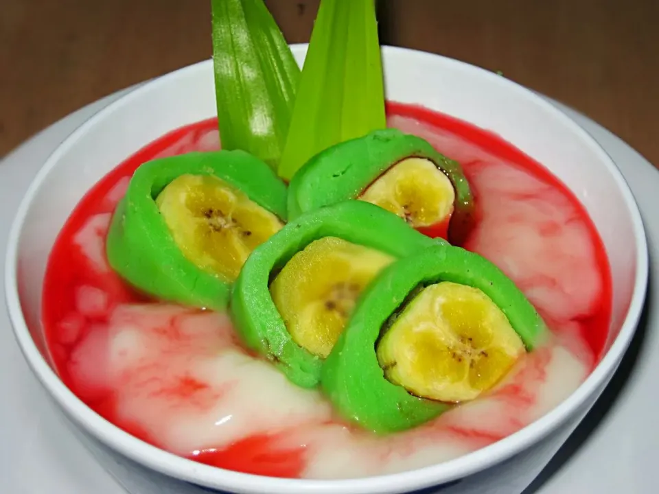 Snapdishの料理写真:es pisang ijo|indri saztikaさん