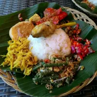 Snapdishの料理写真:Nasi Campur Ambali (Traditional Food from Bali Indonesia) #Rice #Lunch #eat #Chicken #Eggs #chili|Micko Saychoさん