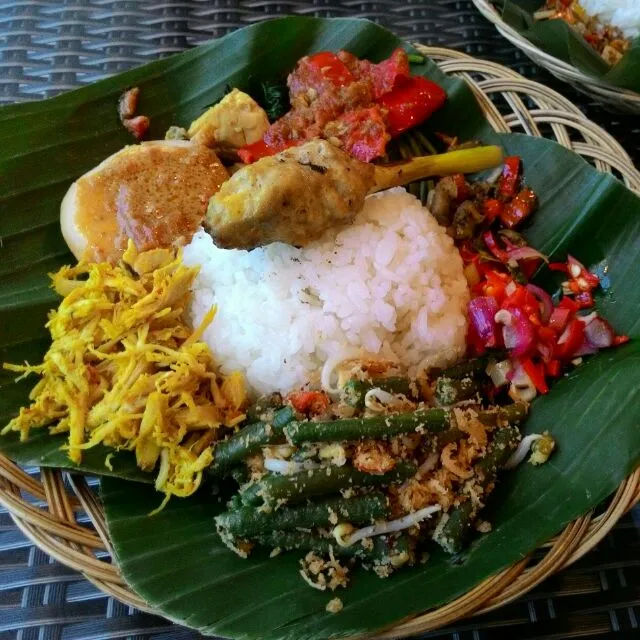 Nasi Campur Ambali (Traditional Food from Bali Indonesia) #Rice #Lunch #eat #Chicken #Eggs #chili|Micko Saychoさん