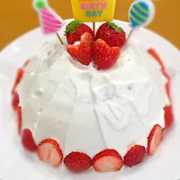 Snapdishの料理写真:今日ゎ旦那の誕生日٩(ˊᗜˋ*)豆乳入れたクリームを使って更に甘さ控えめにしてヘルシーにしました♡|mariさん