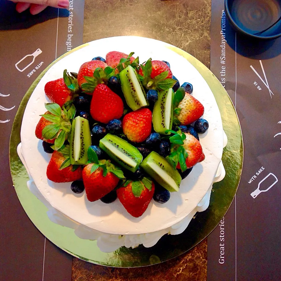 Merry berry cake|Mariano Ngさん