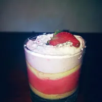 Snapdishの料理写真:Strawberry Cheescake 🍰🍓|echavolkovaさん