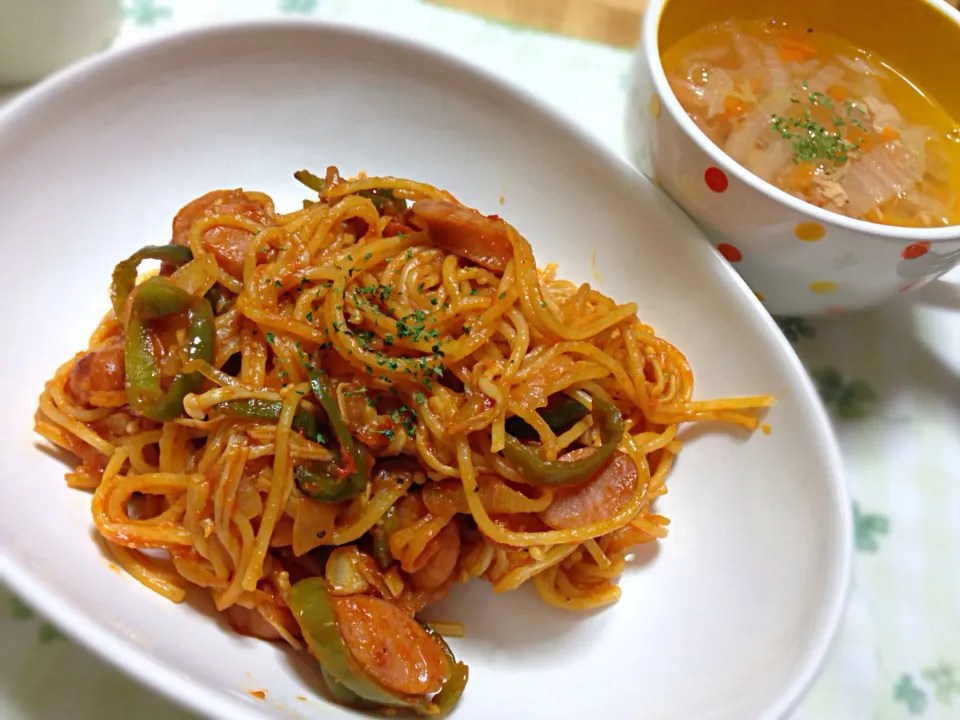 ナポリタン🍝 と 白菜とツナのスープ|こいちさん