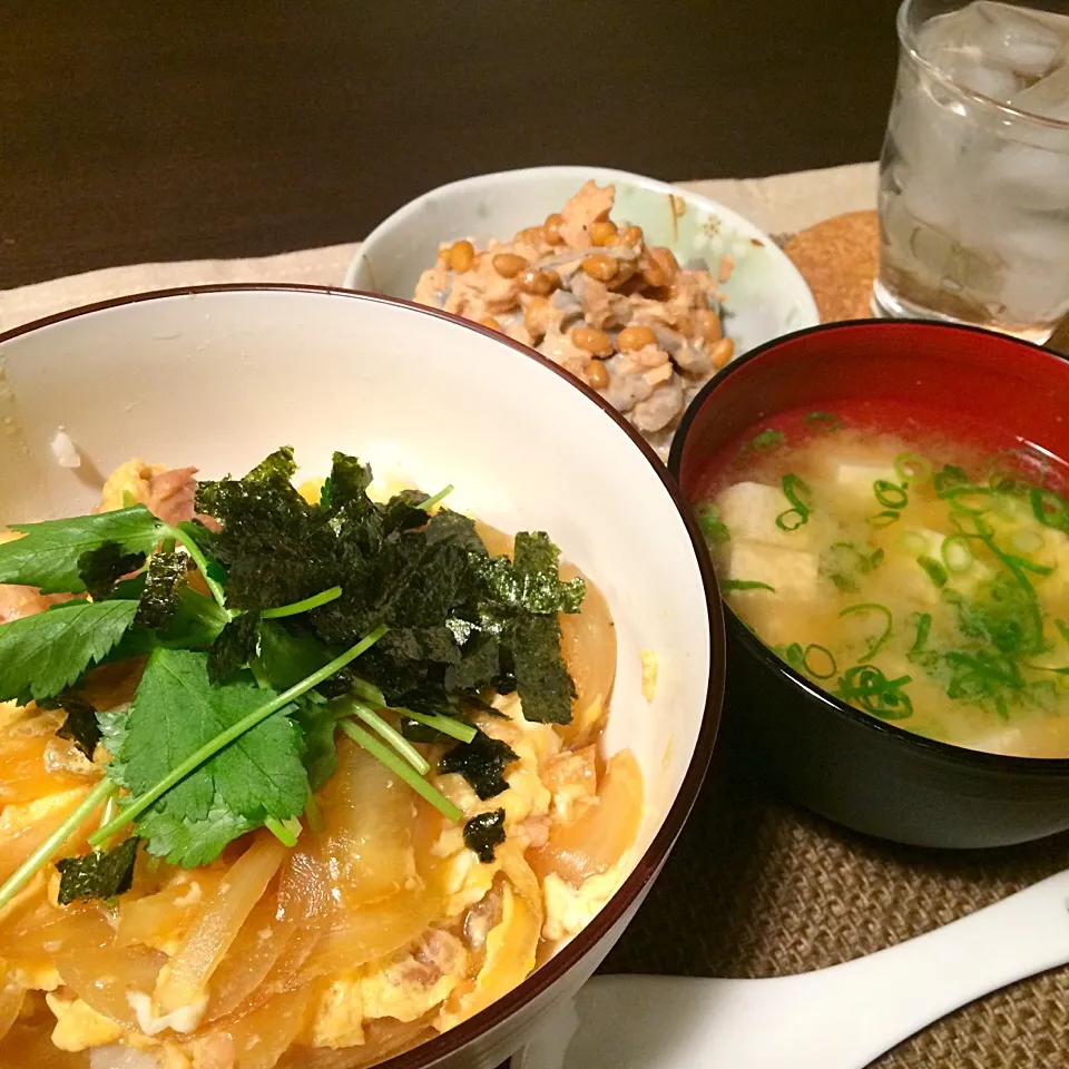 親子丼/れんこんと納豆の和え物/豆腐味噌汁|ゆきてぃさん