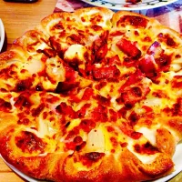 Snapdishの料理写真:Pizza company hawaiian 1piece 180-200 calories :D|clean eating by sakさん