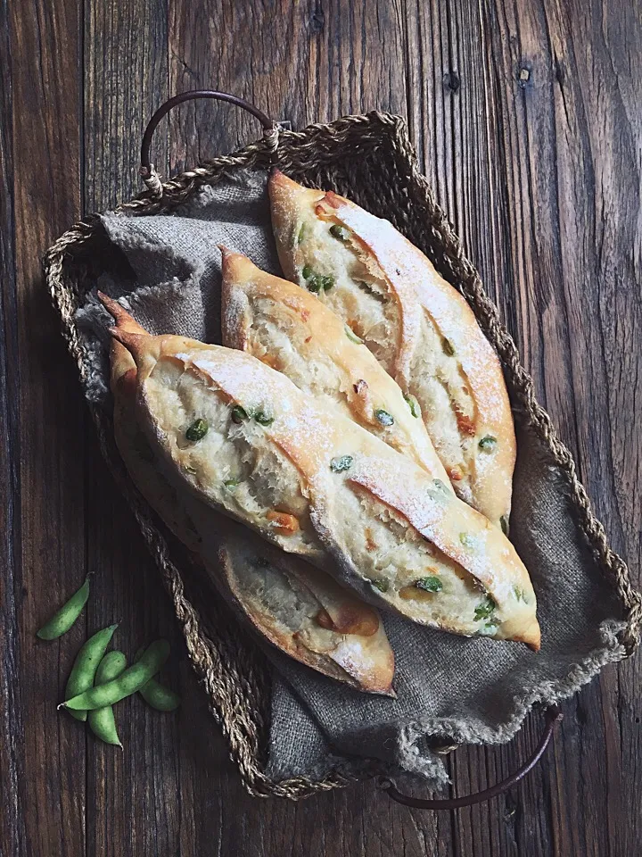 Edamame and cheese baguette|rick chanさん