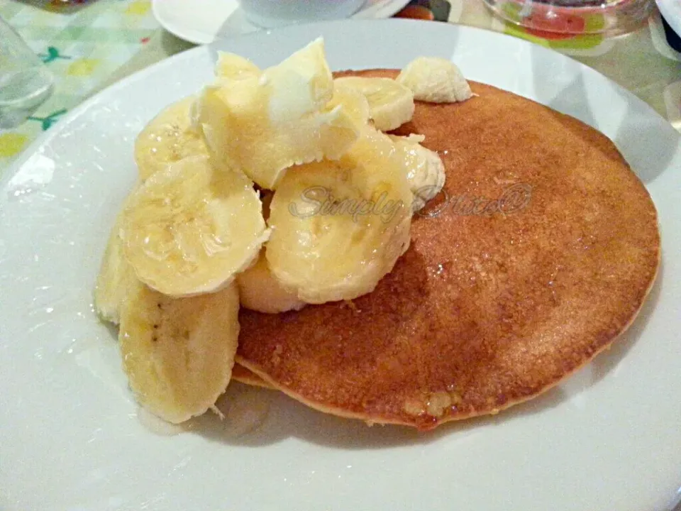 Banana With Cheese Pancake!|Shaqeizhaさん