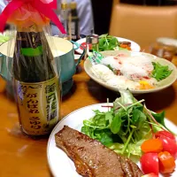 Snapdishの料理写真:合格祝い(*^^*)ステーキ、鯛の刺身、手作り豆腐、シャンパン！