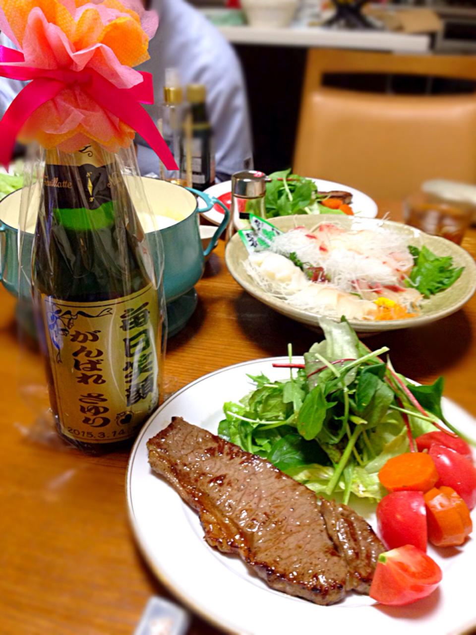 合格祝い(*^^*)ステーキ、鯛の刺身、手作り豆腐、シャンパン！