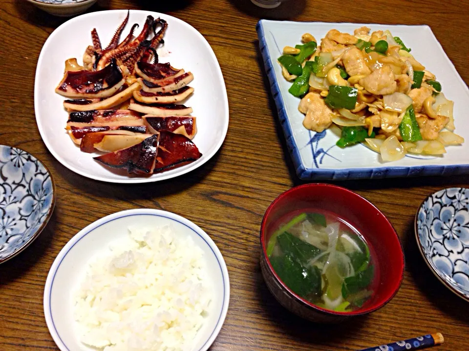 Today's Dinner '焼きイカ,鶏肉＆ピーマンのカシューナッツ炒め！|viviさん