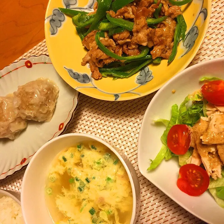 今夜はおうち中華( ´ ▽ ` )ﾉ   青椒肉絲、棒棒鶏、生姜しゅうまい、たまごスープ♪|けめたく♪さん