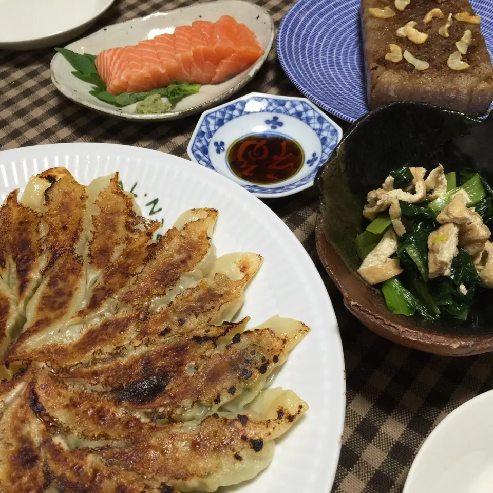 Snapdishの料理写真:餃子のキャベツはシヤキシャキです。|みゆきさん