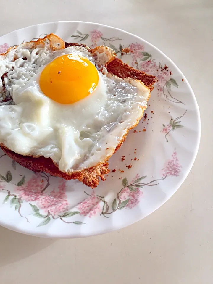 Egg on toast 3/20|Didi Duangさん