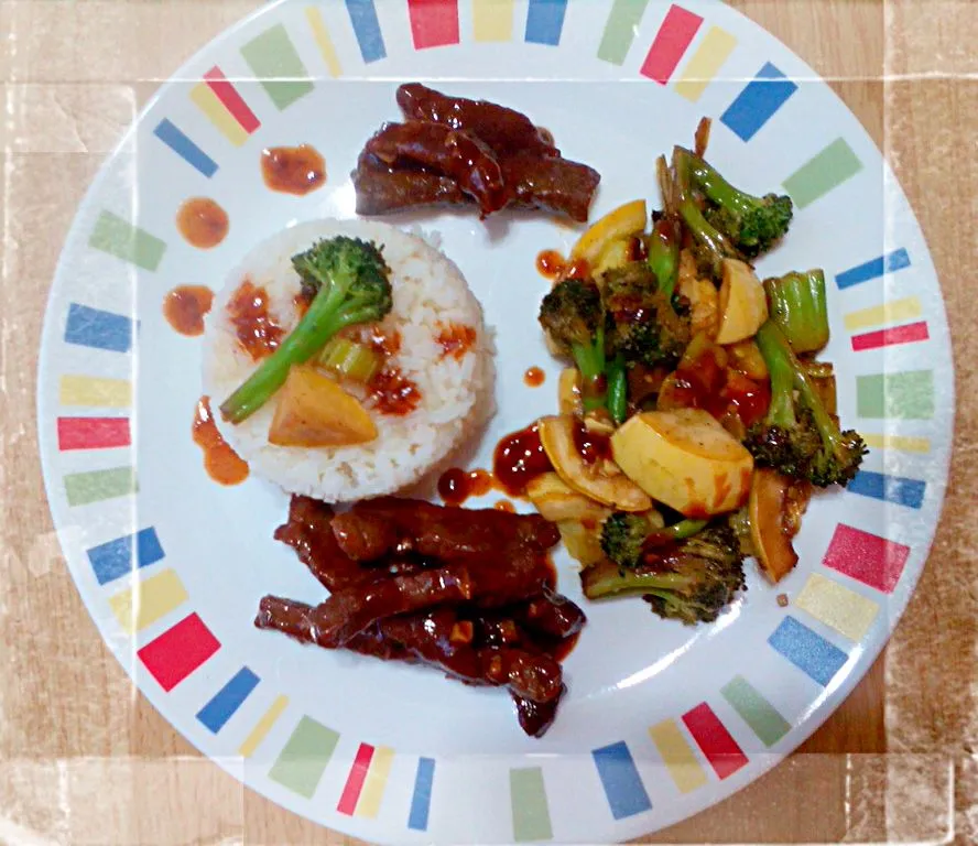 Snapdishの料理写真:Chinese Sesame Steak, Vegetables & White Rice(Yesterday Menu)  :)|Yari Gonzálezさん