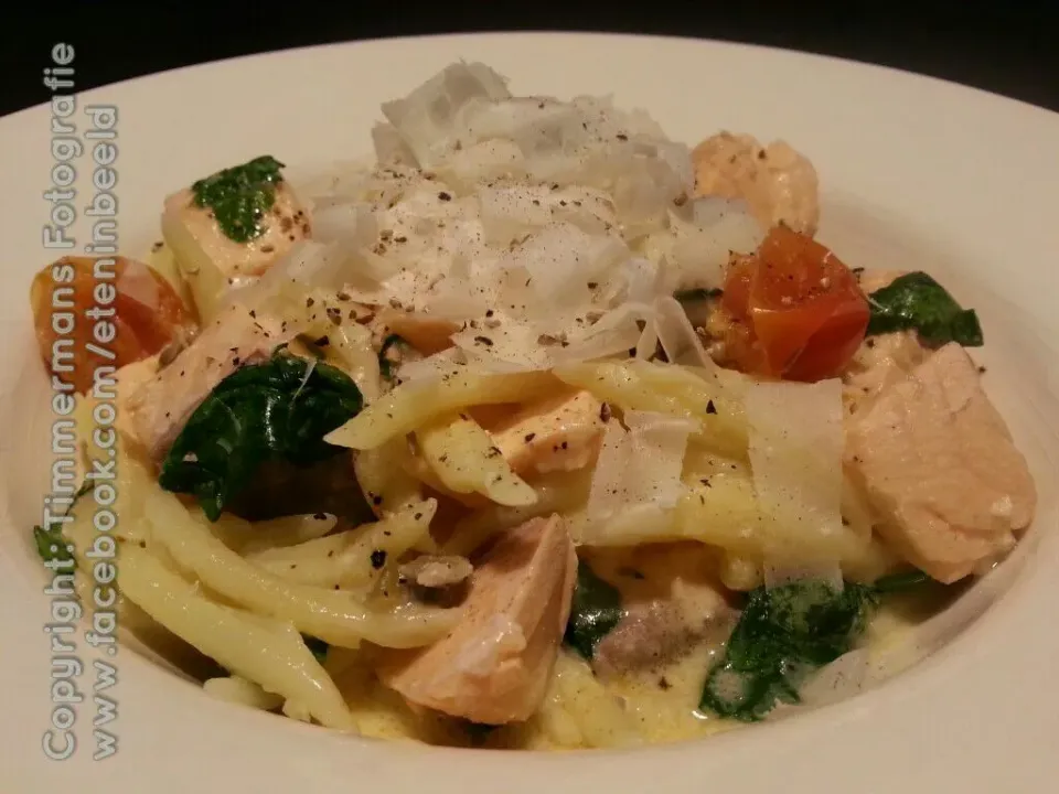 Salmon pasta|Frank&Jolanda - Eteninbeeldさん