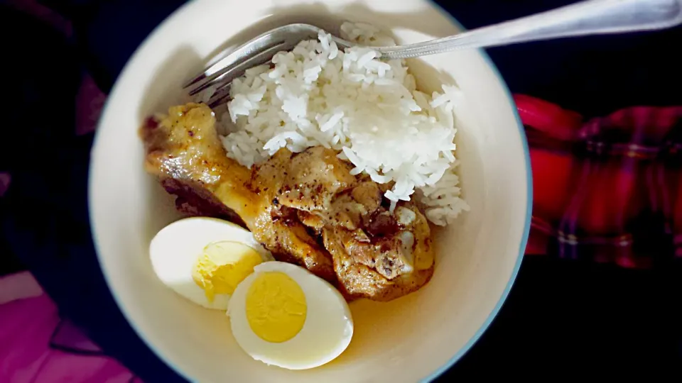 Baked chicken, eggs w/ rice|Chubbyさん