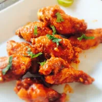 Spicy sriracha wings|gina clarkeさん