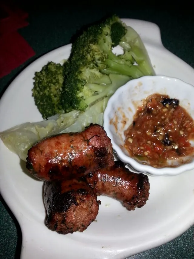 homemade Thai sausages with steamed broccoli and cabbage.|Polly Gelfusoさん