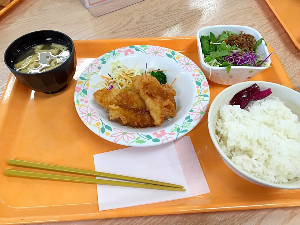 木曜日のランチ！白身魚のジンジャーソース(^o^)|すかラインさん